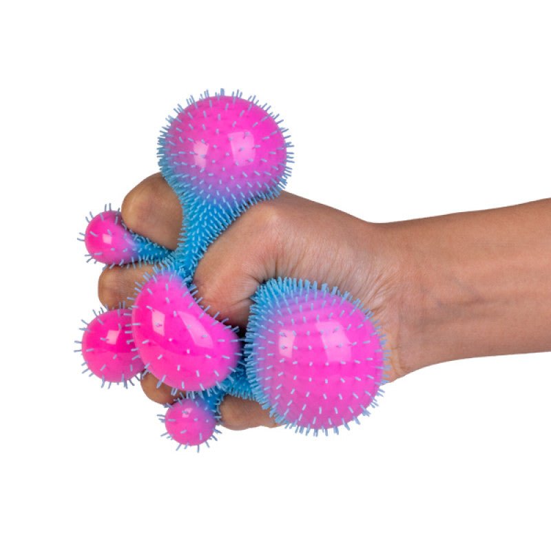 Smoosho's Colour Change Furry Ball - The Chaos Emporium